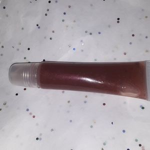 Maroon Lip gloss
